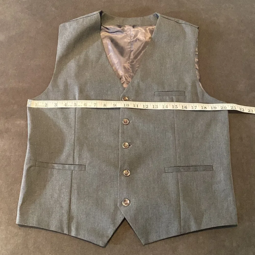 Men’s Mogu 3 Piece Double Breasted Gray Suit Size 38 Jacket 36 Pants NWT
